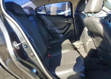 2015 Mazda 3 Grand Touring z USA, uszkodzony, nr VIN JM1BM1W37F1228083